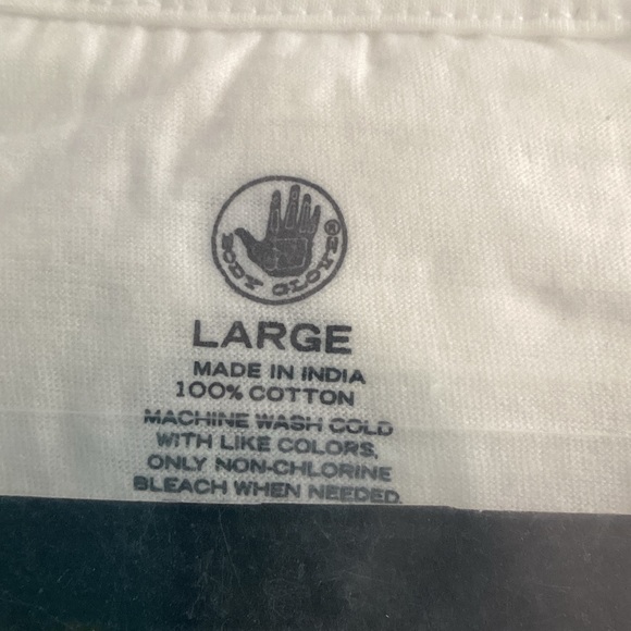 Body Glove Men's White Crew Neck Tee 🦖 - Picture 5 of 5